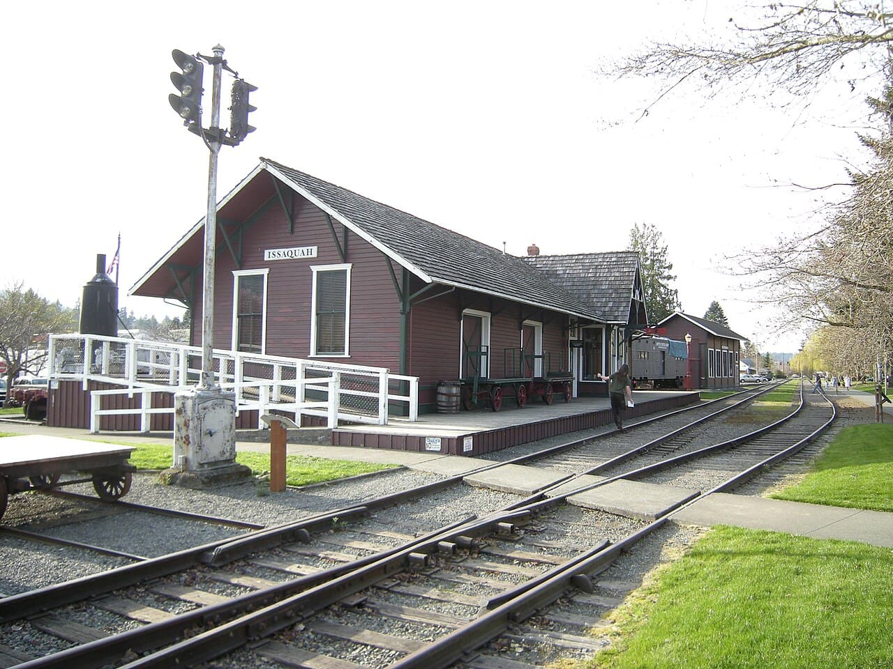 Historic Issaquah Depot and rail tracks